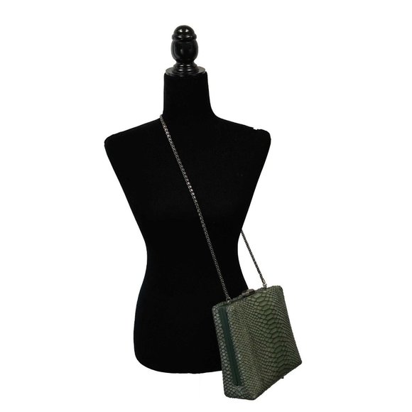 CHANEL -  Python Snakeskin Green CC Kiss lock Shoulder Bag / Crossbody - Picture 8 of 16